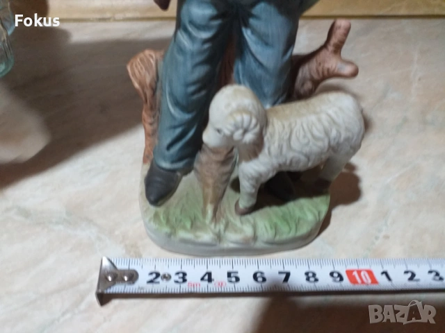 Страхотна красива статуетка фигура дядо с агнета, снимка 6 - Антикварни и старинни предмети - 53356170