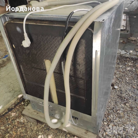 Съдомиялна  Whirlpool за вграждане,60см , снимка 11 - Съдомиялни - 51632704