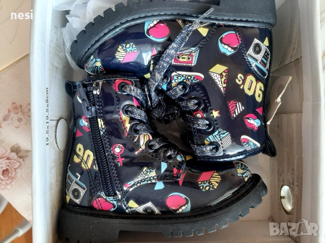 Детски боти нови. Цена 14 лева