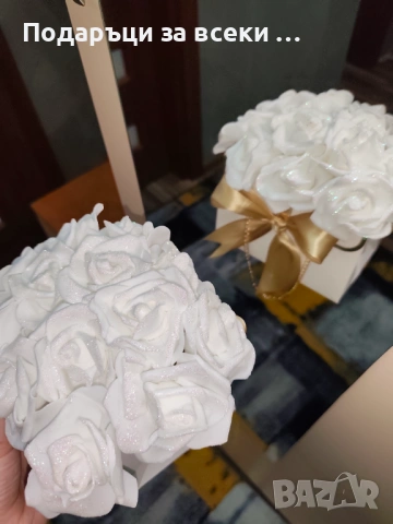 Вечни рози в подаръчна кутия 