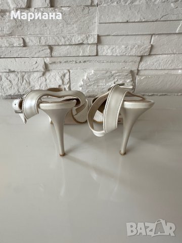 Дамски обувки на ток Rivas, снимка 4 - Дамски обувки на ток - 41126209