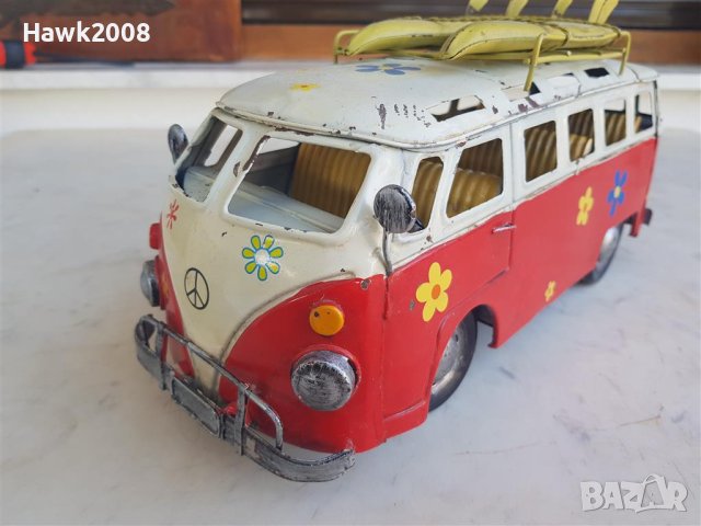 ОРИГИНАЛНА КУЛТОВА ЛАМАРИНЕНА играчка VW Калифорния хипарски 1970те год. бус със СЪРФОВЕ, снимка 5 - Други ценни предмети - 42065290