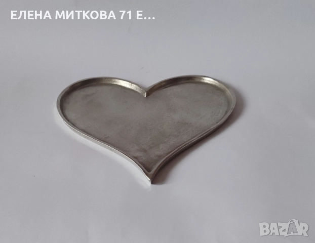 Метален поднос във форма на сърце, снимка 2 - Аксесоари за кухня - 52586419