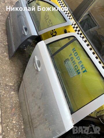 Продавам предни и задни врати за Opel Astra H, снимка 2 - Части - 40852415