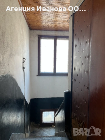 Етаж с двор и самостоятелен вход на главен булевард в гр.Попово , снимка 10 - Къщи - 53679072