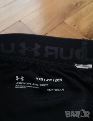 Оригинални дамски спортни къси гащи Under Armour размер XS, снимка 3 - Спортни екипи - 50738105