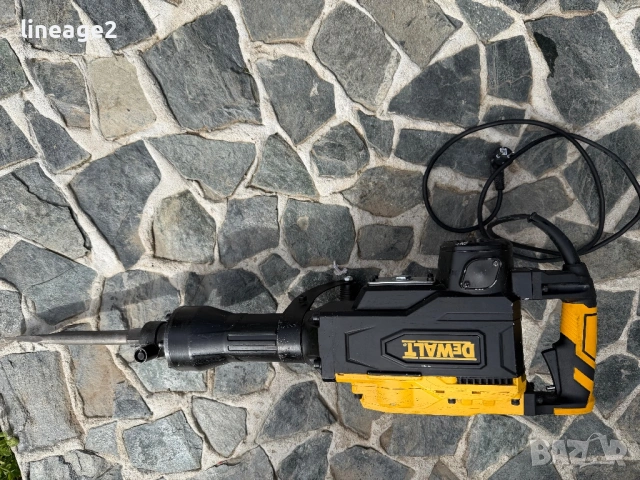 Dewalt къртач 1800w USA, снимка 4 - Други инструменти - 53860827