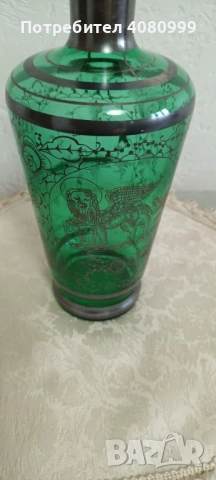 Венецианска карафа рисувана със сребро и три чашки, снимка 3 - Антикварни и старинни предмети - 51938860