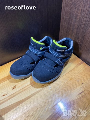 UVEX работни олекотени немски обувки ниско изрязани, предпазни обувки черно и жълто, снимка 2 - Други - 40679995