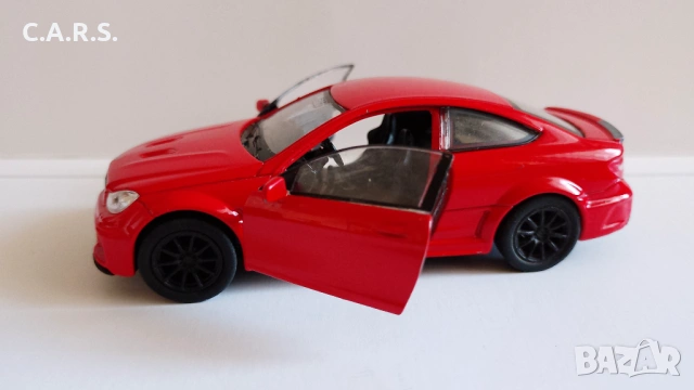 Mercedes-Benz C63 AMG Coupe Welly - Мащаб 1:34-39, снимка 9 - Колекции - 53053641