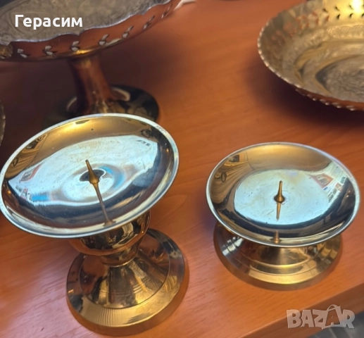 Бронзови чинии и фруктиера , бронзови свещници , купичка и пепелник, снимка 7 - Антикварни и старинни предмети - 51948262