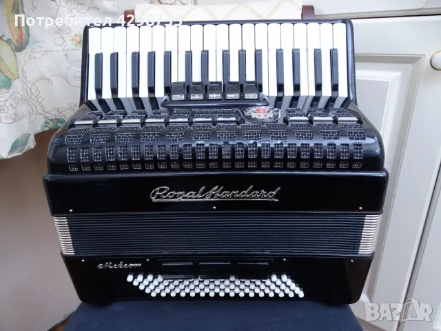 Акордеон Royal Standard Meteor – 80 баса