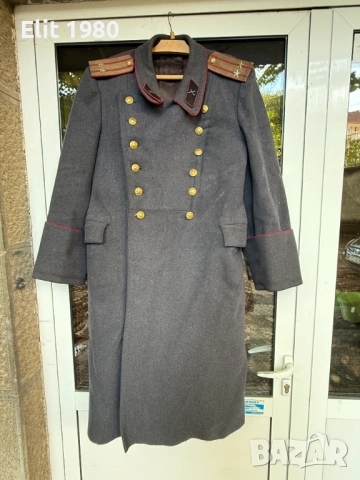 Продавам офицерски шинел , снимка 9 - Антикварни и старинни предмети - 52461339