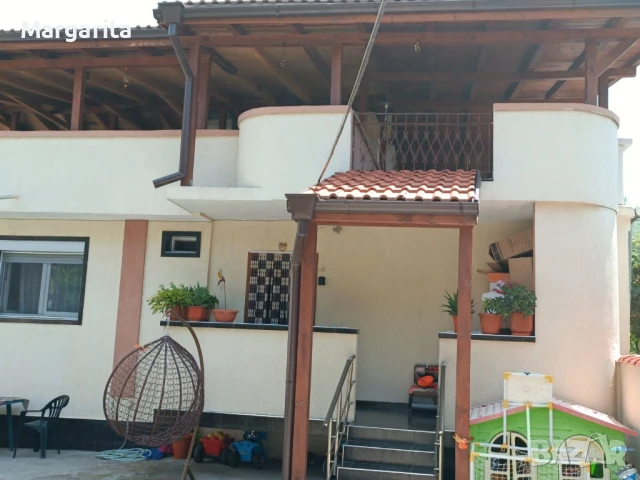 Продава се къща с гараж , снимка 8 - Къщи - 50949796