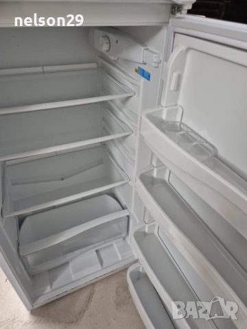 Хладилник с горна камера Indesit RAA 24N, снимка 3 - Хладилници - 53389778