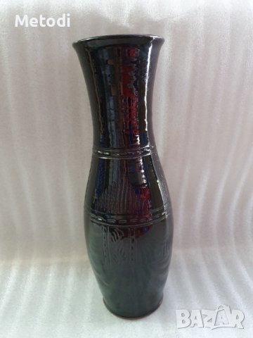 Стара керамична ваза. Височина 40см.