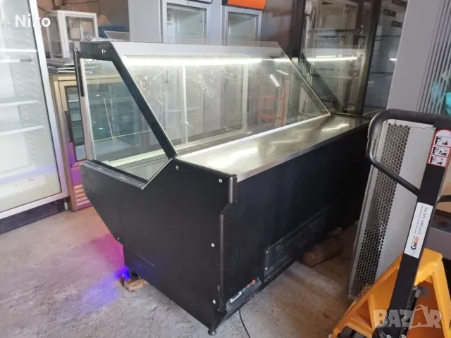 Хладилна витрина за охладено месо,колбаси и др., снимка 6 - Хладилни витрини и фризери - 49390583