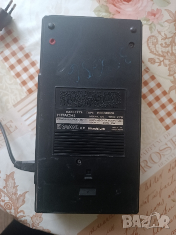 Касетофон HITACHI TRQ-279, снимка 4 - Радиокасетофони, транзистори - 44835834