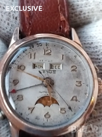 Рядак колекционерски Швейцарски хронограф Venus, , снимка 8 - Мъжки - 53528415