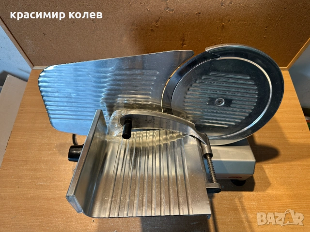 италианска професионална машина за рязане на месо ,колбаси,кашкавал " CAD URANIA", снимка 3 - Обзавеждане на кухня - 53709254