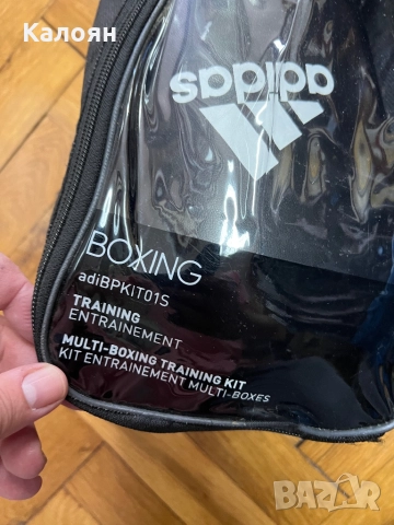  Боксови ръкавици Adidas с боксови бинтове , снимка 4 - Бокс - 51823195