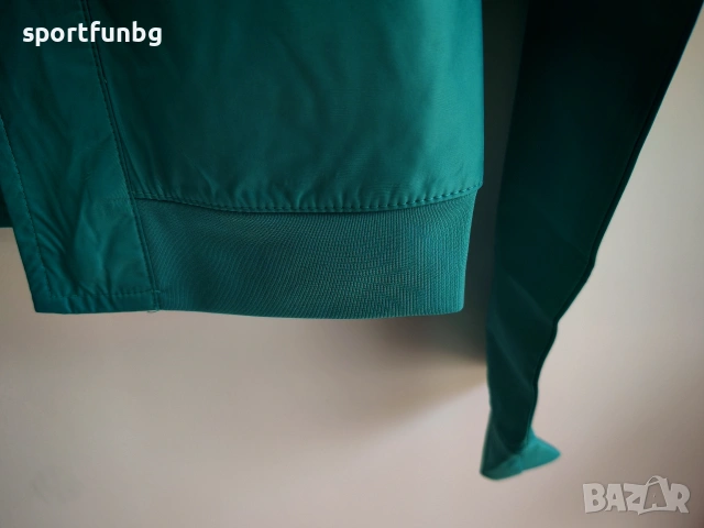 Дамско яке Nike Swoosh Run Jacket Womens, снимка 3 - Якета - 53870998