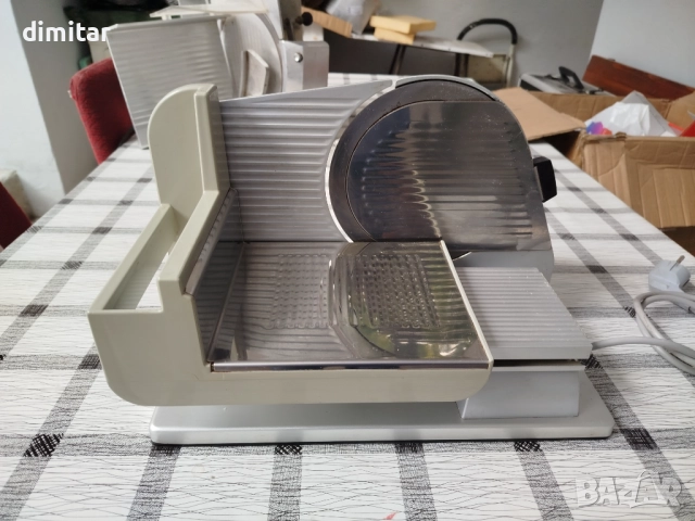 Слайс машина GRAEF -130 W, снимка 9 - Кухненски роботи - 52821631