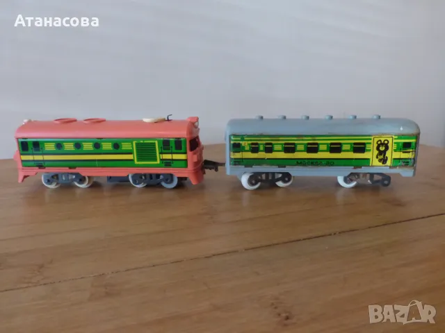 Дизелово влакче с вагон мечето Миша Олимпиада Москва 80 играчка, снимка 5 - Влакчета, самолети, хеликоптери - 48895709