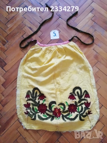 Стари неизползвани престилки изработени ръчно. Престилка фъкана бродерия, жълт вълнен плат. я , снимка 9 - Антикварни и старинни предмети - 51550513