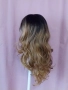 60 см Дълга леко къдрева перука омбре , снимка 3