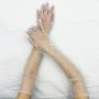 Прозрачни дълги бели булчински ръкавици с перли - код 8624, снимка 3