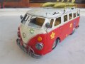 ОРИГИНАЛНА КУЛТОВА ЛАМАРИНЕНА играчка VW Калифорния хипарски 1970те год. бус със СЪРФОВЕ, снимка 5