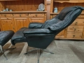 Relax кресло с отоманка от естествена кожа , снимка 2