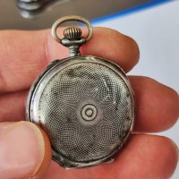 Малък сребърен джобен часовник , снимка 2 - Джобни - 44430567