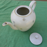Немски класически порцеланов чайник, снимка 5 - Аксесоари за кухня - 36224398