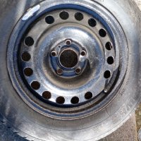 Резервна гума , снимка 2 - Гуми и джанти - 44341364