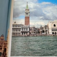 Венеция - 2 пътеводителя:" Venice and the Veneto " и " Венеция-о городе " и мини гид с 50 цв.снимки, снимка 7 - Енциклопедии, справочници - 33115642