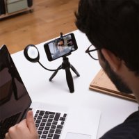 LED Трипод със стойка за телефон Vlogger с Thumbs UP Swipe Vlogging Tripod, снимка 1 - Селфи стикове, аксесоари - 41289076