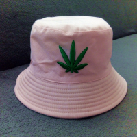 Двулицева шапка марихуана, снимка 2 - Шапки - 36267644