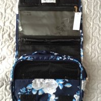 Синя Козметична чанта с флорален принт Catherine Lansfield Avon, снимка 5 - Други - 40460873