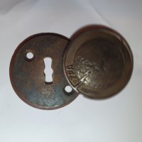 Стара капачка за ключалка сейф каса, снимка 3 - Антикварни и старинни предмети - 41773361