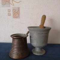 Стари домакински предмети сахан и джезве, снимка 1 - Антикварни и старинни предмети - 44201820