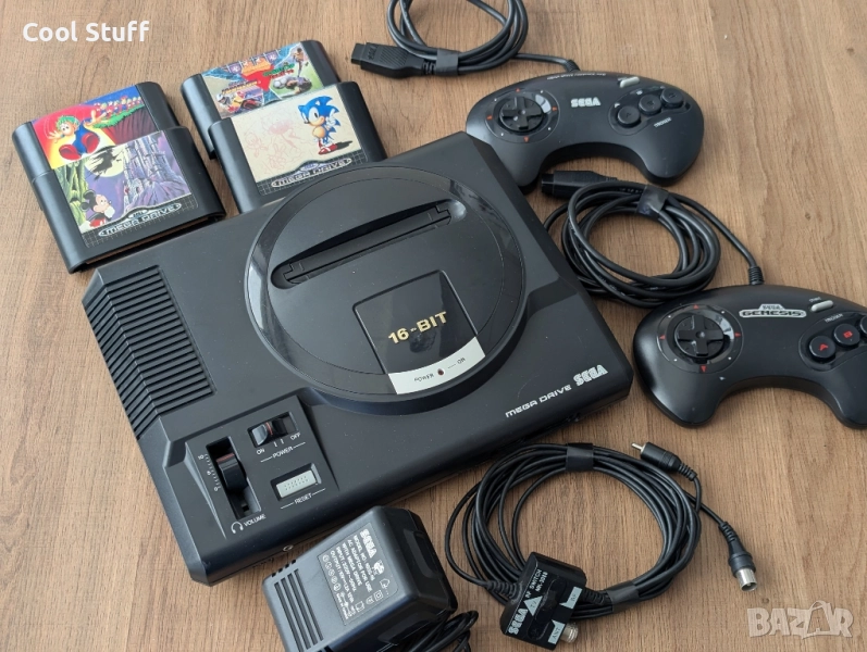 Конзола Sega Mega Drive - два контролера и 4 дискети., снимка 1