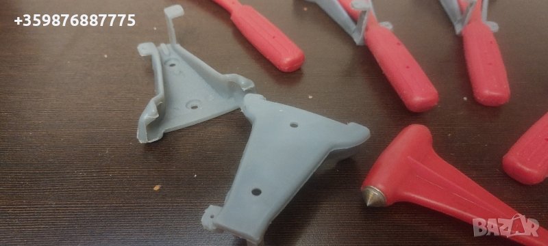 Чукче аварийно с държач за автобус Икарус Чавдар , снимка 1