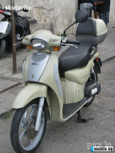 Aprilia Scarabeo Априлия Скарабео Скутер мотопед НА ЧАСТИ, снимка 1