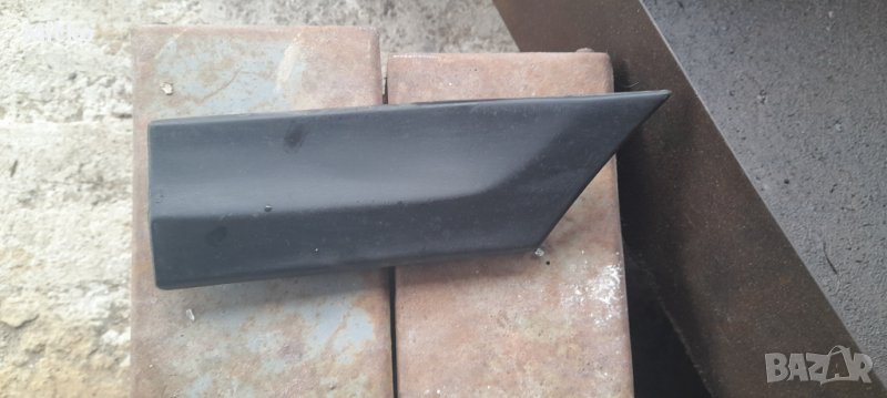 Лайстна Калник Предна Дясна За Фолксваген Пасат Б4 / VW Passat B4, снимка 1