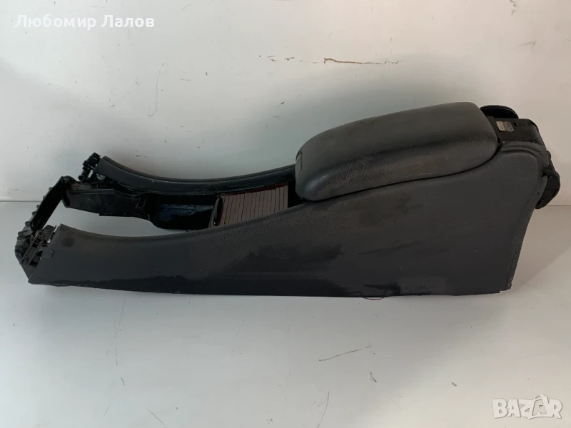 Подлакътник Mercedes-Benz C-class W203 (00-04)г. , снимка 1