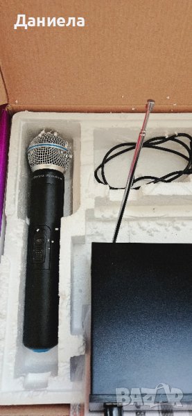 Професионална караоке безжична система с 2 микрофона и предавател , снимка 1