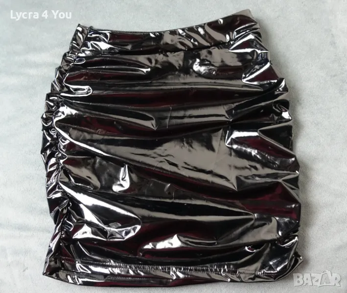 S черна лачена пола , снимка 1