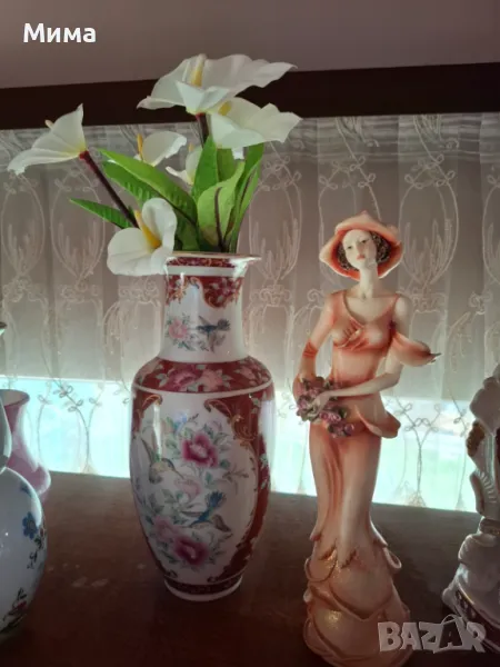 Порцеланова ваза, снимка 1